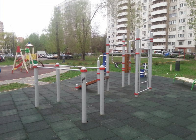 Площадка для воркаута в городе Москва №2871 Маленькая Хомуты фото